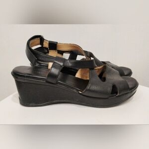 RETRO BLACK LEATHER SANDALS